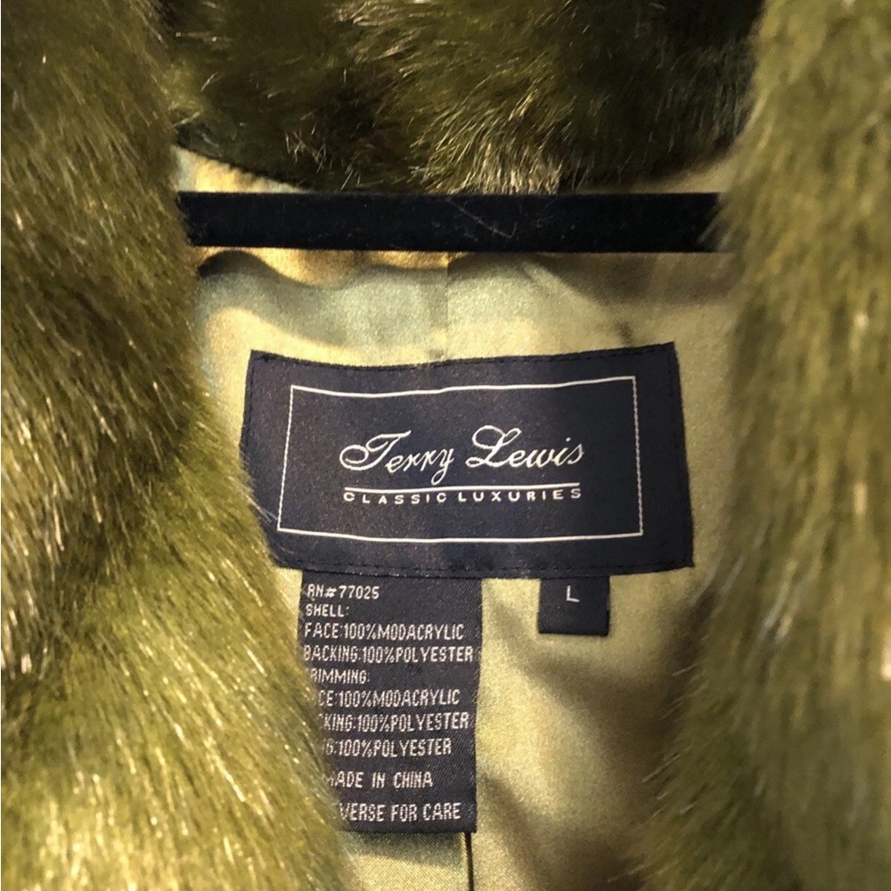 Terry Lewis Classic Luxuries Olive Green Faux Fur Jacket - Picture 3 of 4